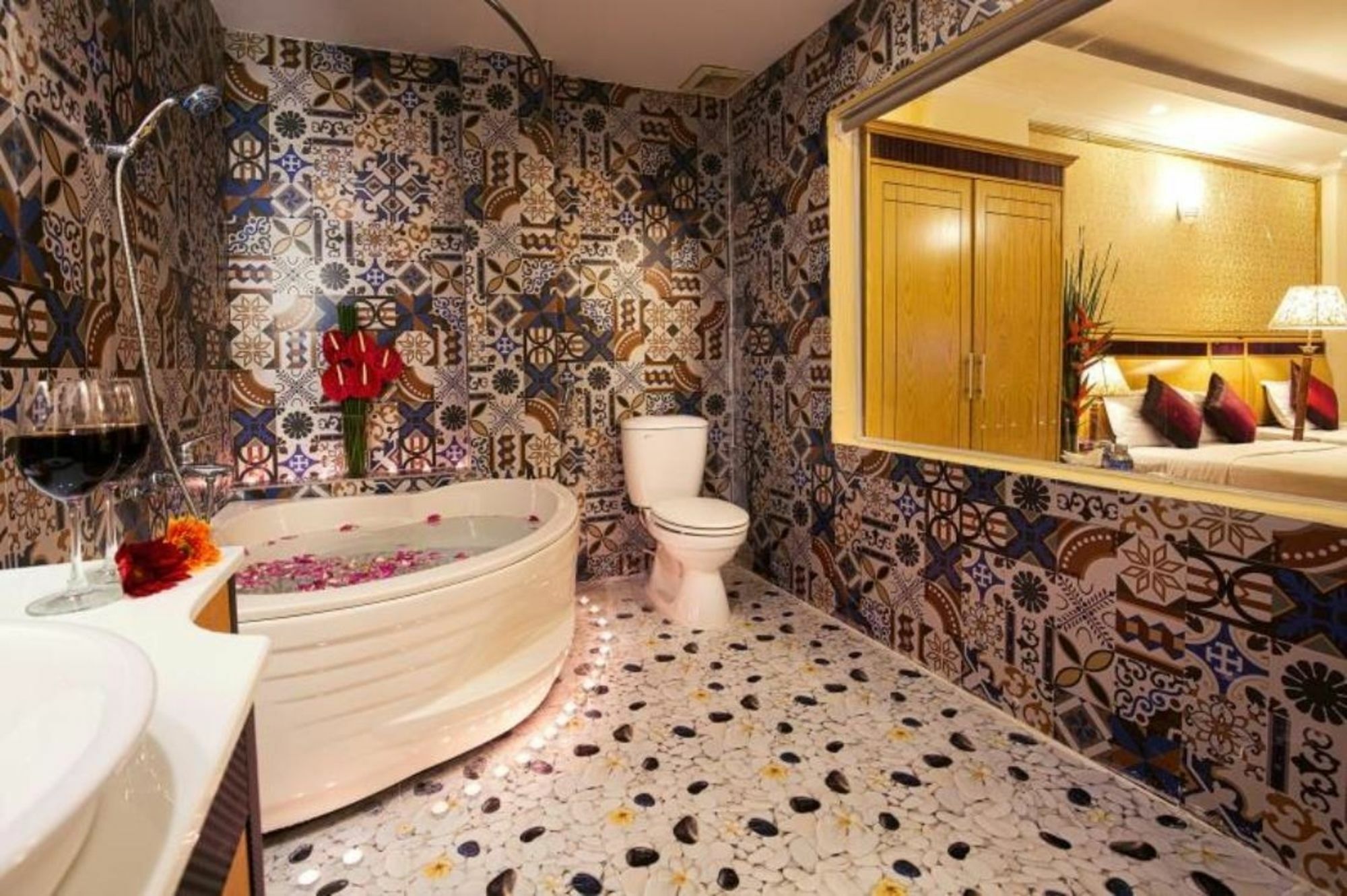 Goldland Hotel 2*