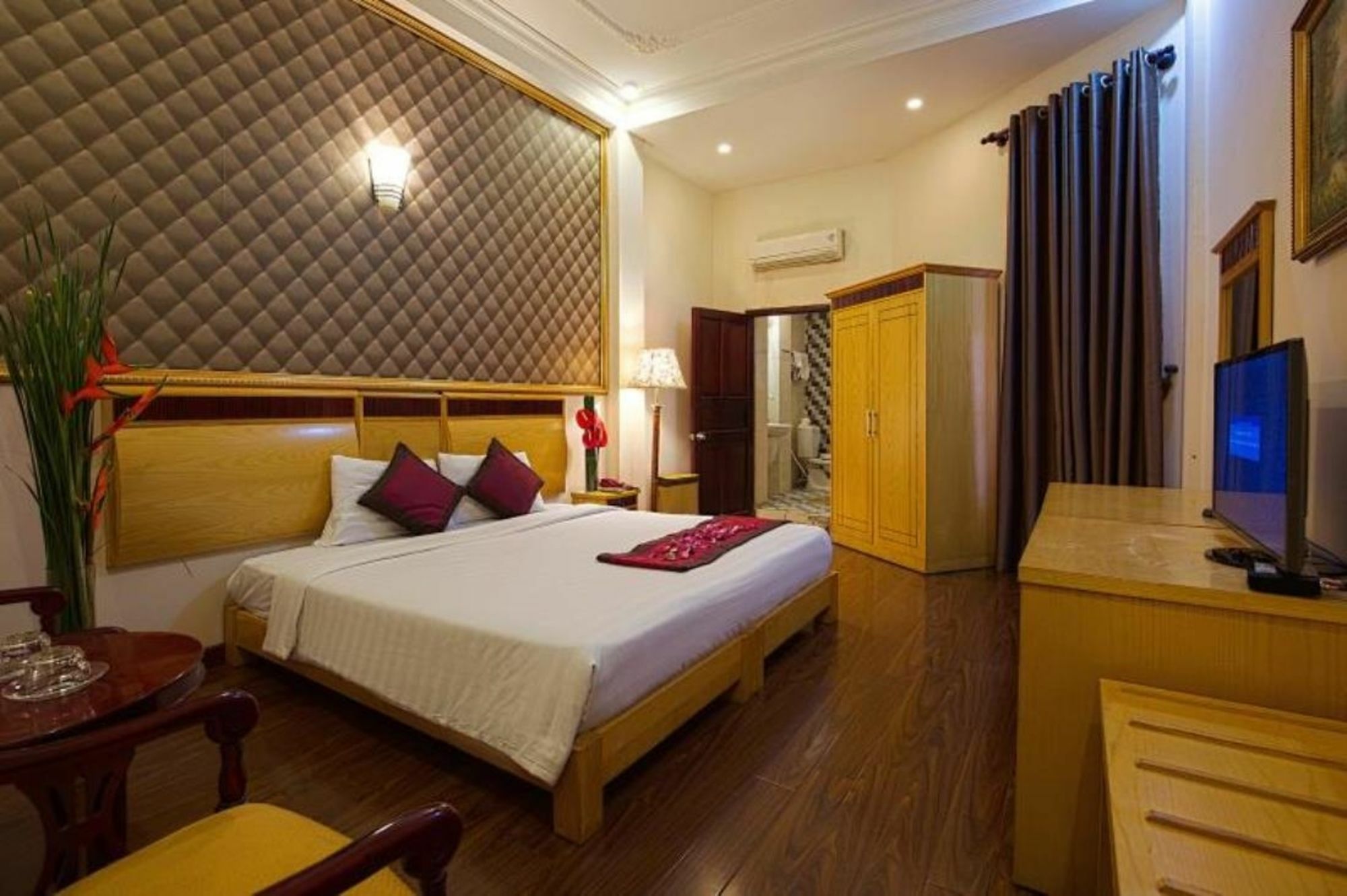Goldland Hotel